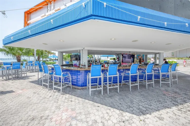 Four Ambassadors #1662 image #17