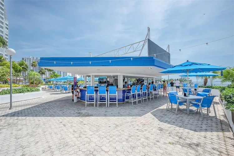 Four Ambassadors #1662 image #18