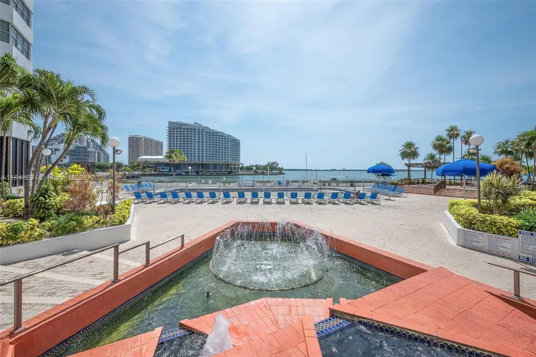 Four Ambassadors #1662 image #19