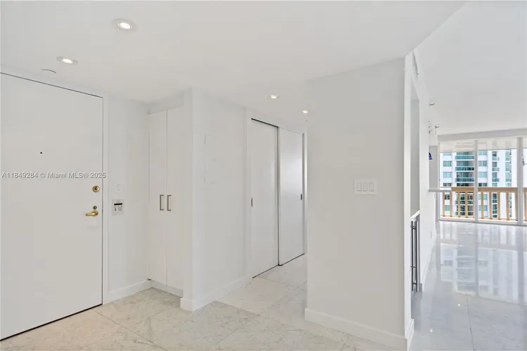 Turnberry Towers #9D image #7