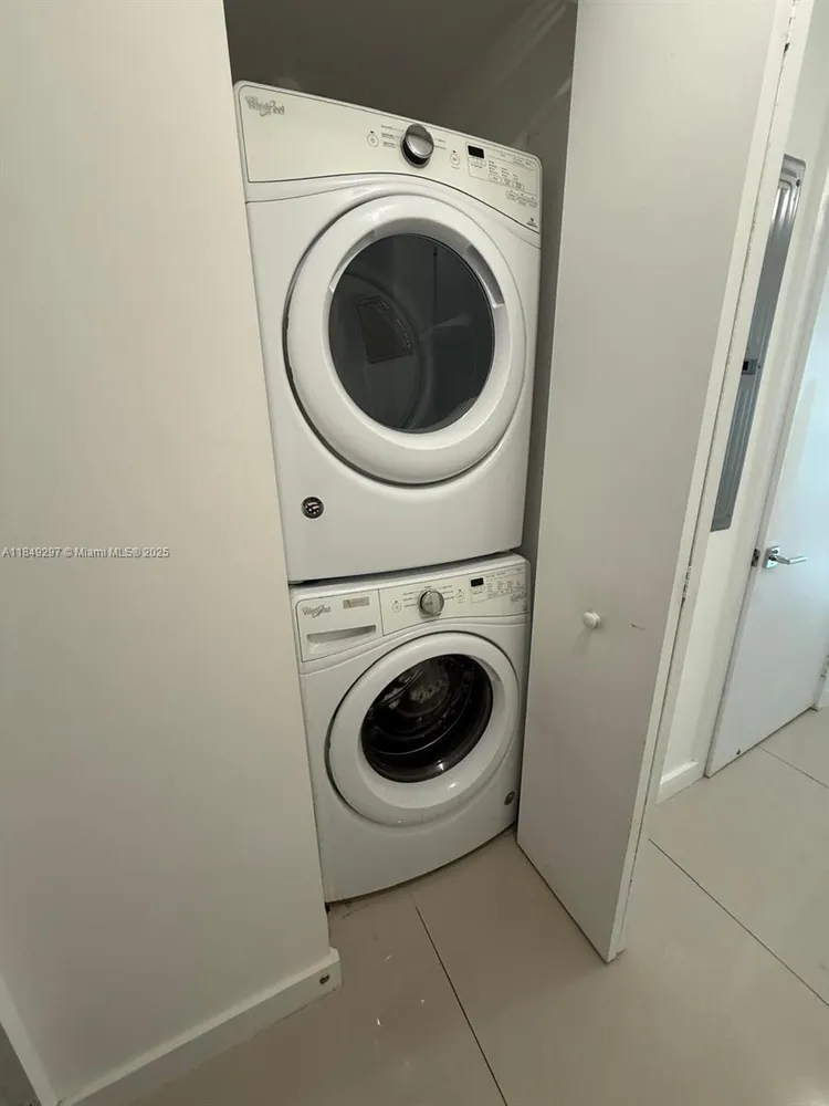 Aria on the Bay #3204 image #9