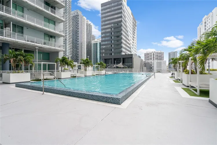 Neo Vertika #2920 image #38