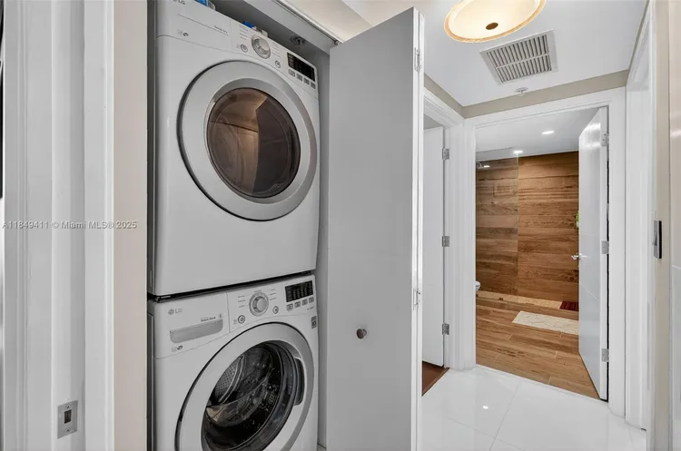 One Miami #3501 image #10