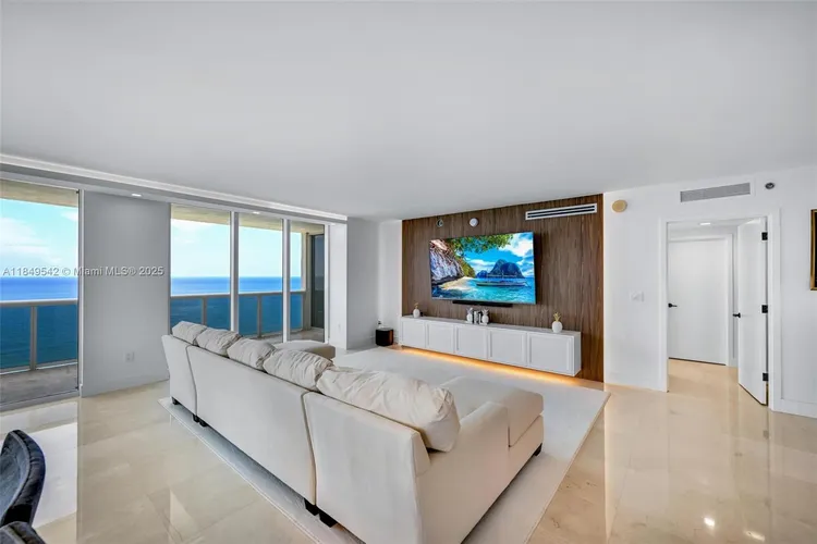 The Beach Club III #2601 image #11