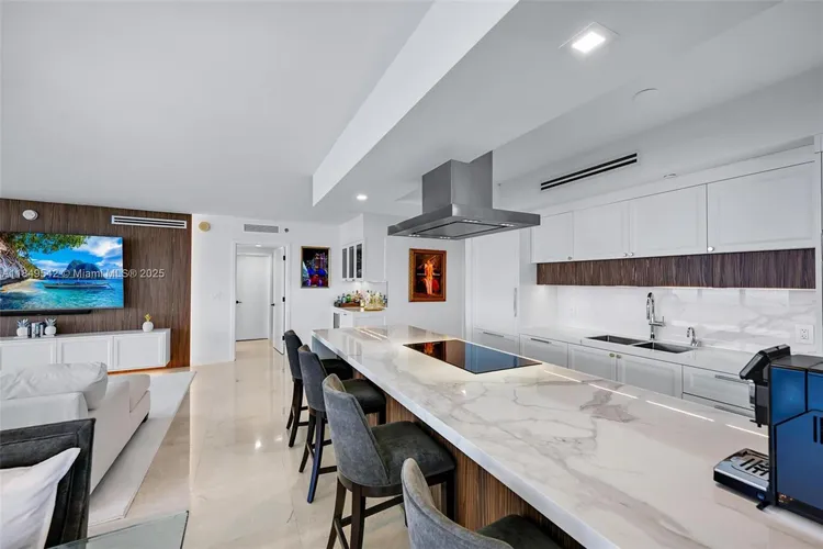 The Beach Club III #2601 image #7