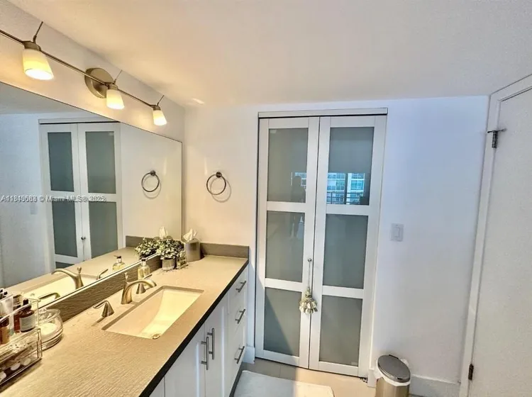 Atlantis on Brickell #1003 image #8