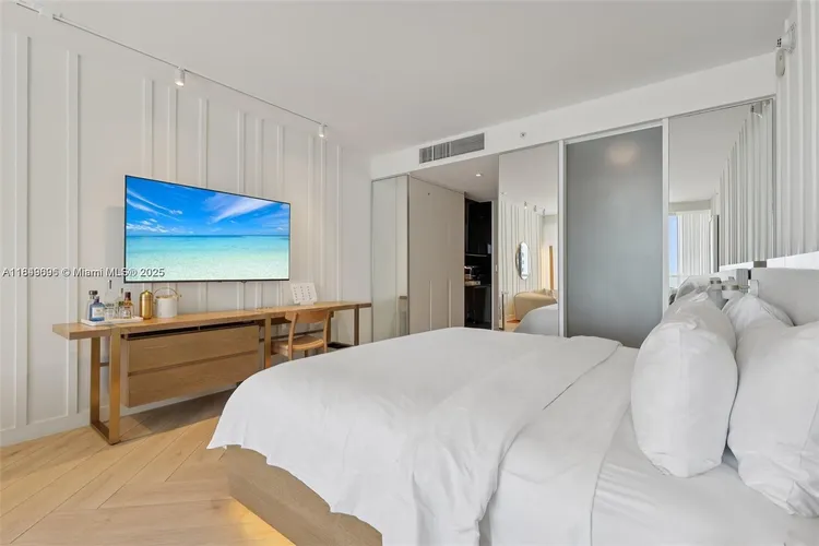 W South Beach #1213 image #6