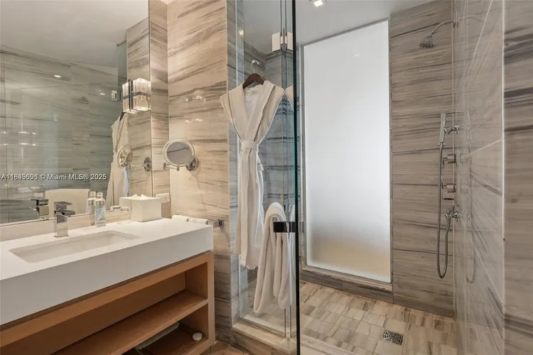 W South Beach #1213 image #9