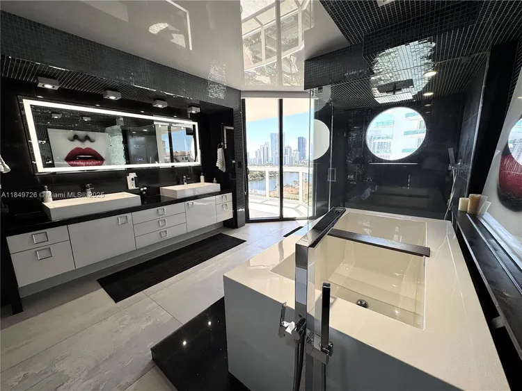 The Landmark #1701 image #25