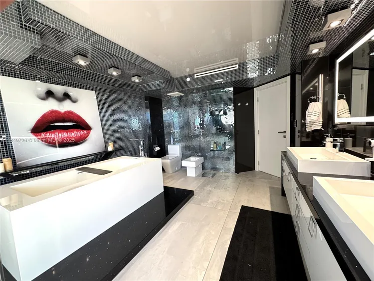 The Landmark #1701 image #27