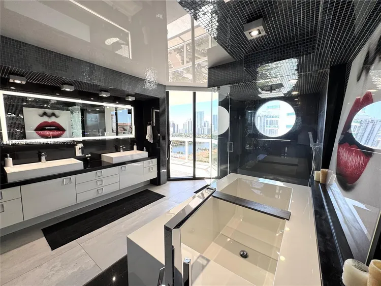 The Landmark #1701 image #29