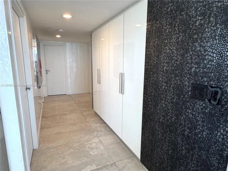 The Landmark #1701 image #31