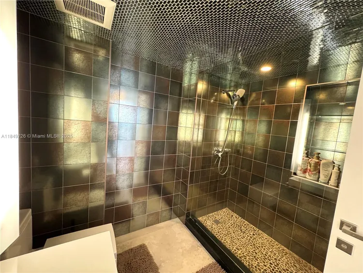 The Landmark #1701 image #33