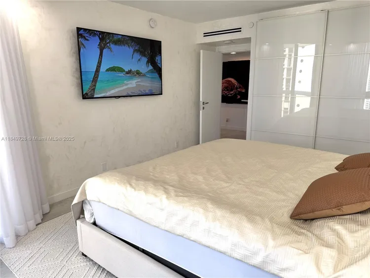 The Landmark #1701 image #36