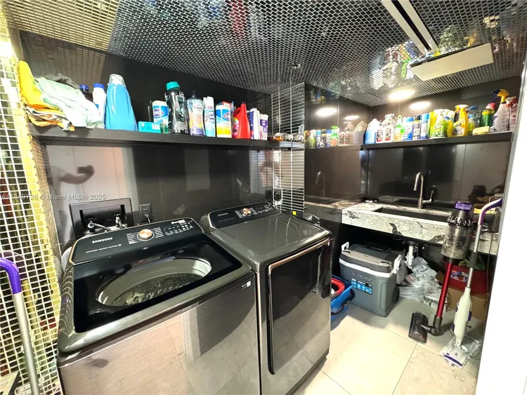 The Landmark #1701 image #40