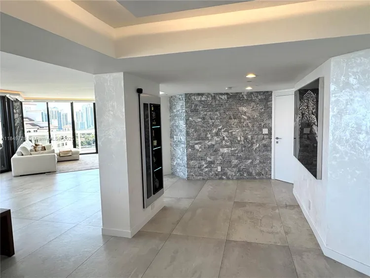 The Landmark #1701 image #9