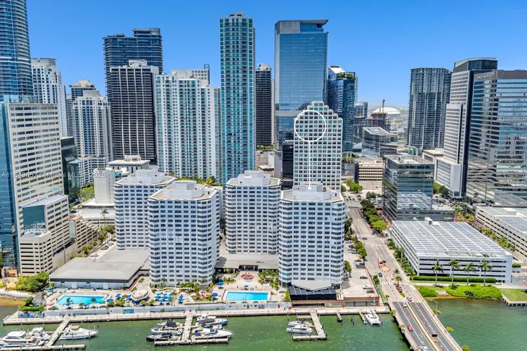 Four Ambassadors #970 image #20