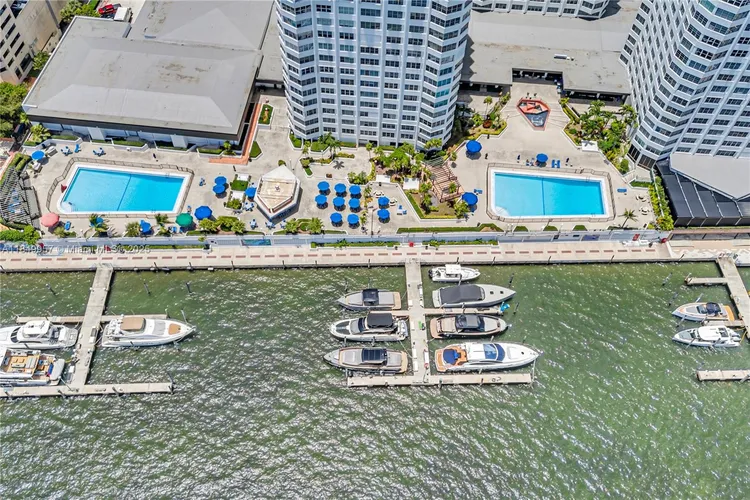 Four Ambassadors #970 image #23