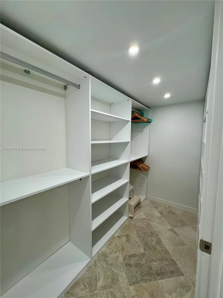 Towers of Key Biscayne #A404 image #28