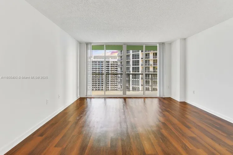 Bay Parc #34C image #10