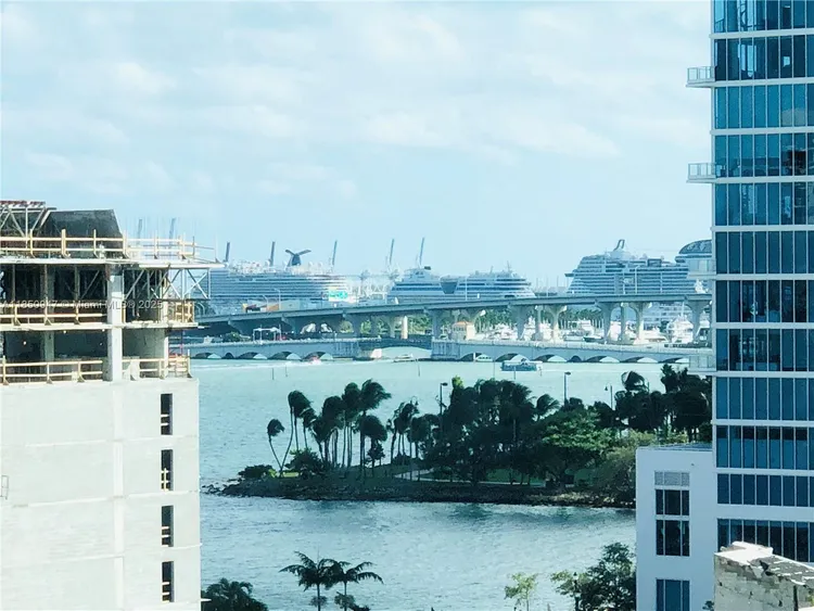 Uptown Lofts #808 image #12