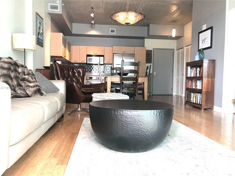 Uptown Lofts #808 image #23