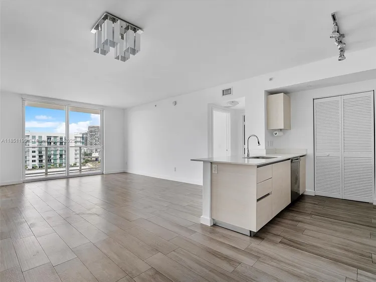 Baltus House #1416 image #22