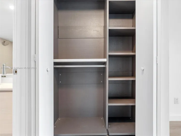 Baltus House #1416 image #24