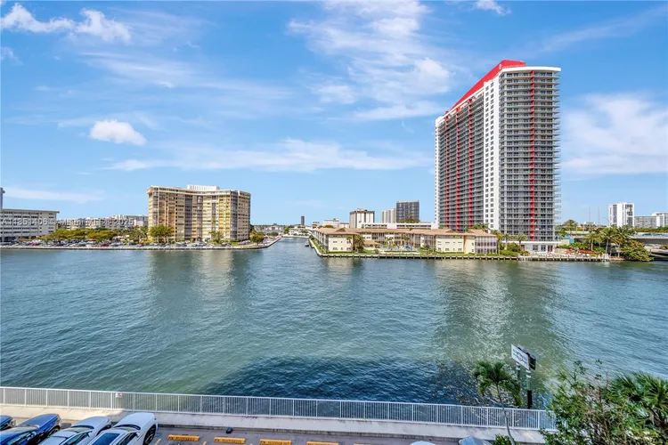 Plaza Towers North #511 image #11