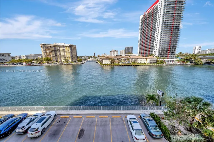 Plaza Towers North #511 image #13