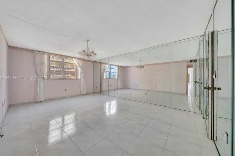 Plaza Towers North #511 image #16