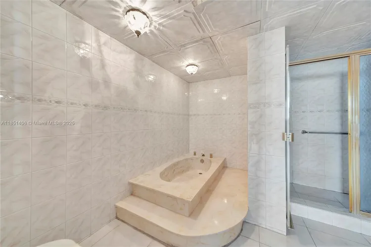 Plaza Towers North #511 image #17