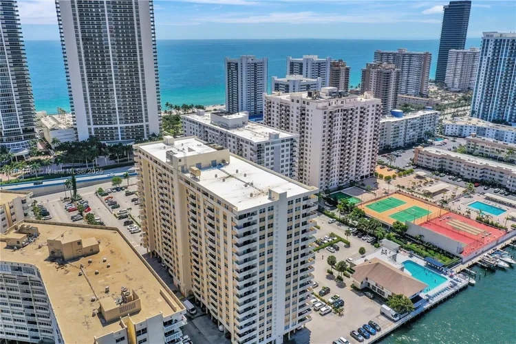 Plaza Towers North #511 image #24