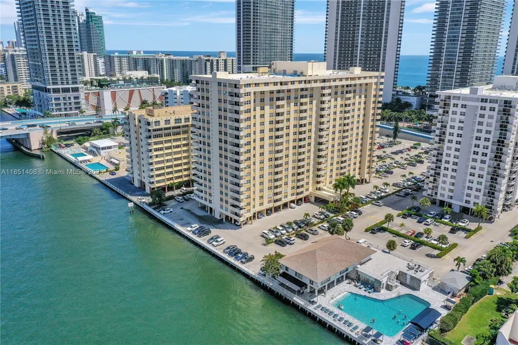 Plaza Towers North #511 image #25