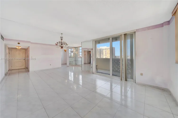 Plaza Towers North #511 image #8