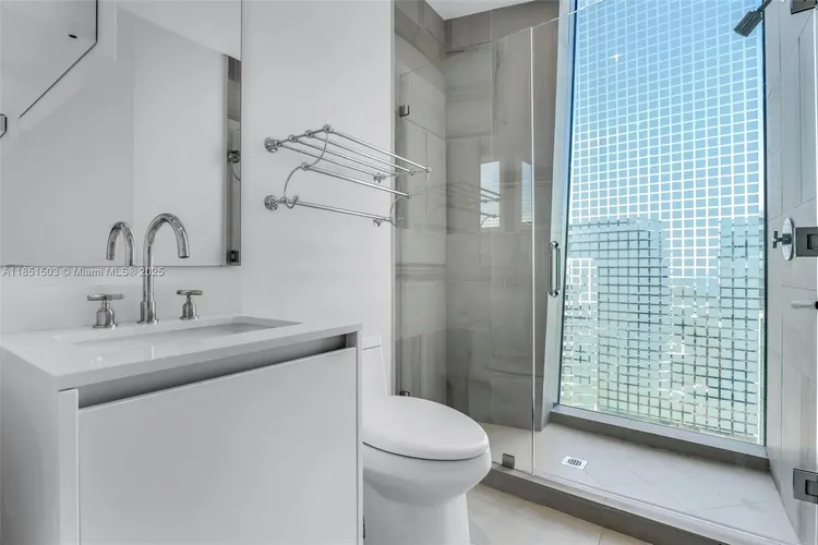 Park Grove Club Residences #2204 image #17