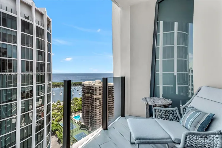 Park Grove Club Residences #2204 image #18