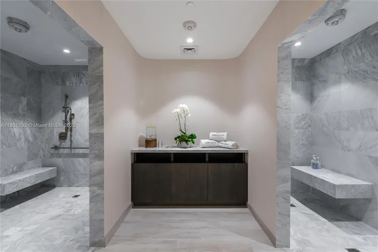 Park Grove Club Residences #2204 image #26