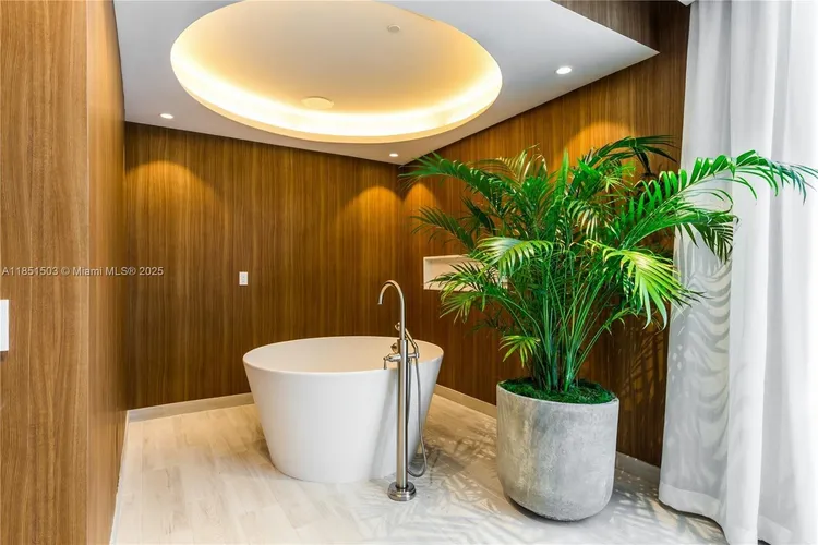 Park Grove Club Residences #2204 image #27