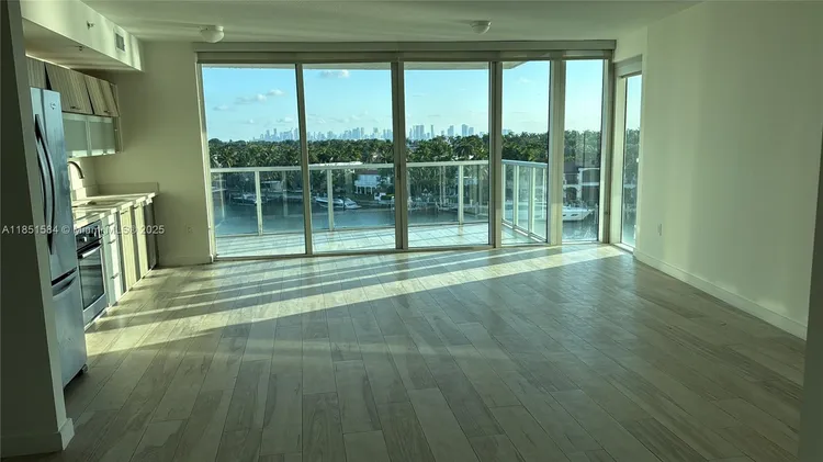 Eden House #707 image #18