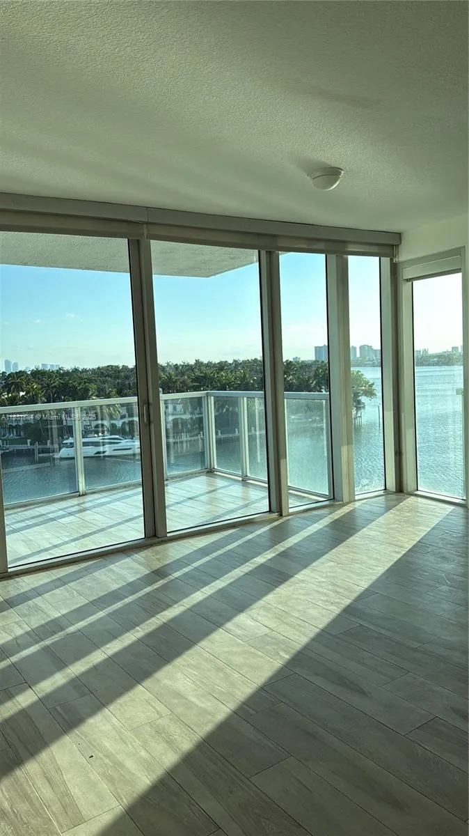 Eden House #707 image #20