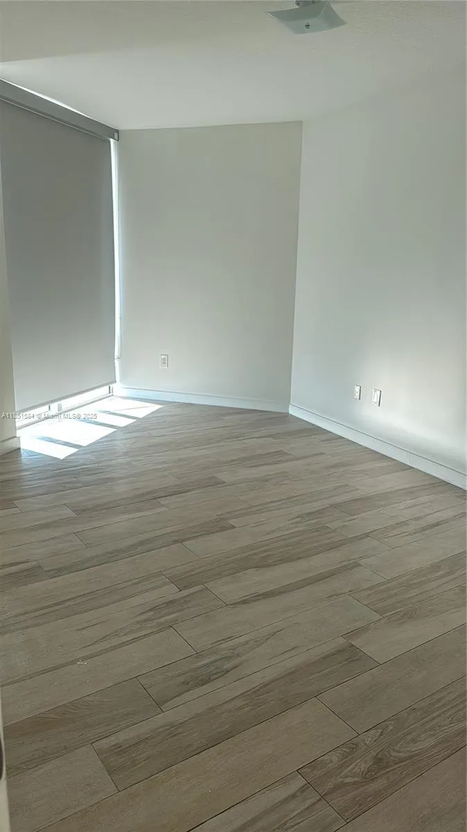 Eden House #707 image #23