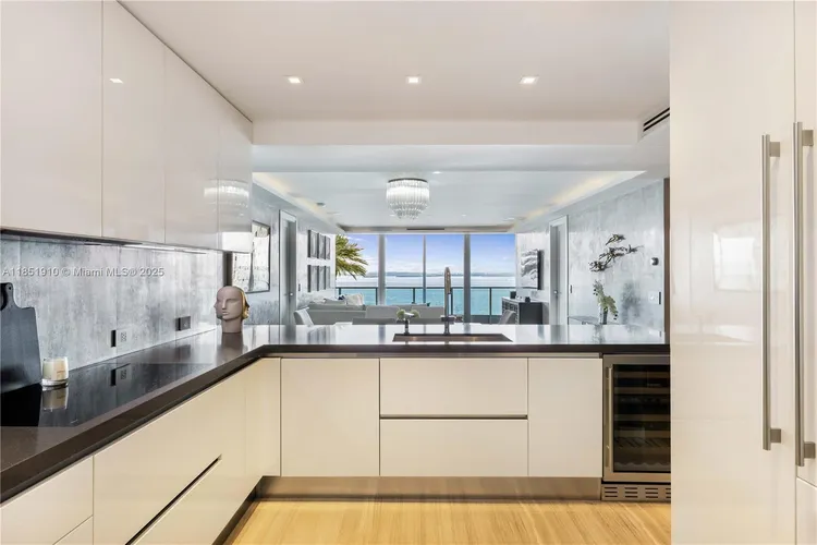 Jade Brickell #909 image #14