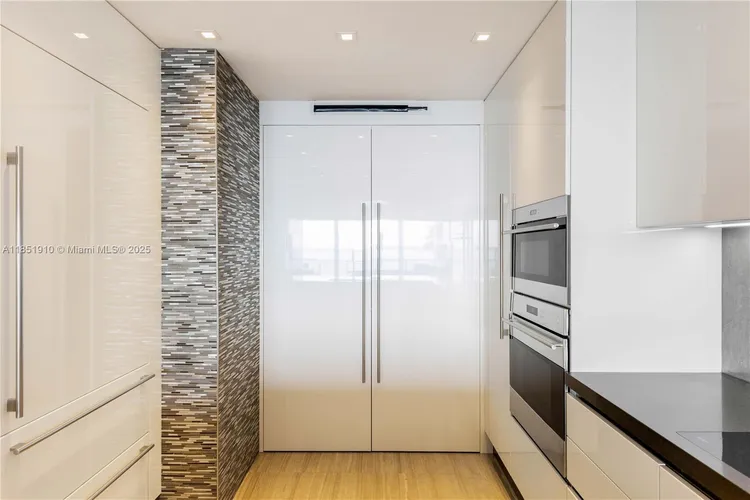 Jade Brickell #909 image #18