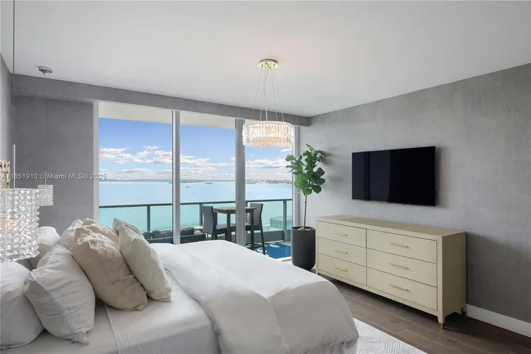 Jade Brickell #909 image #28