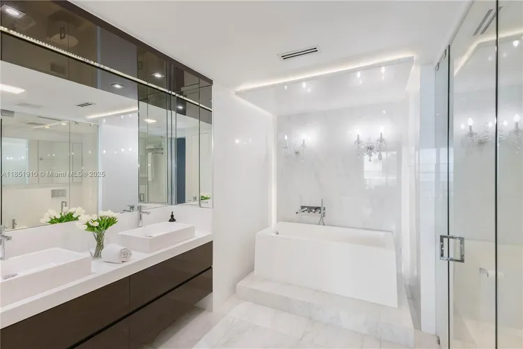 Jade Brickell #909 image #34