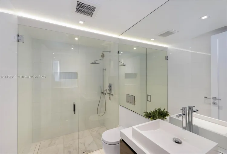 Jade Brickell #909 image #41