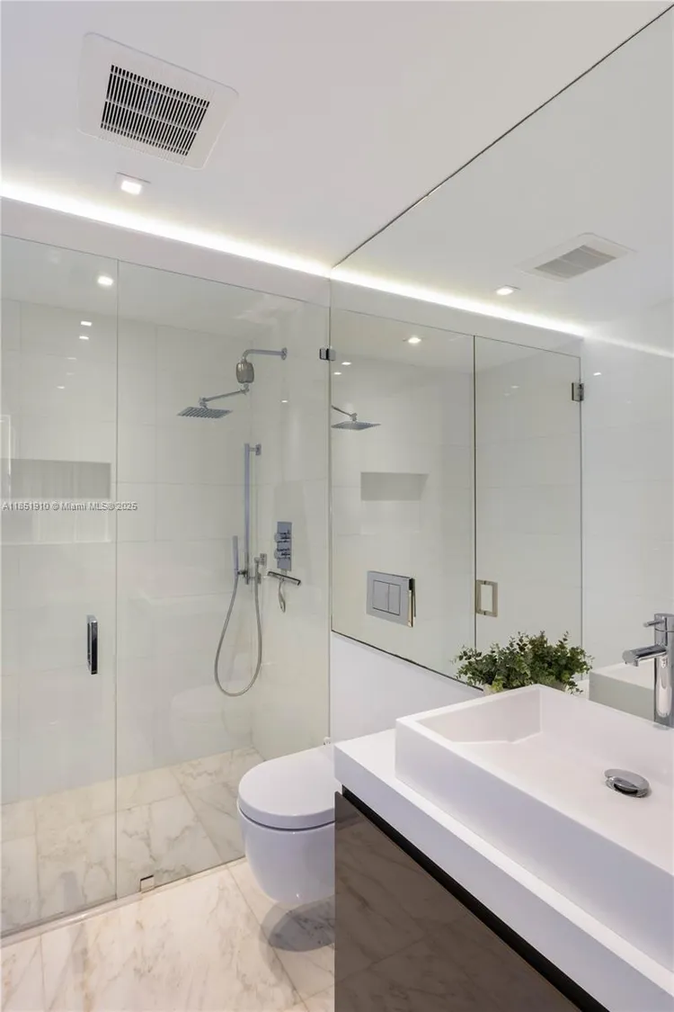 Jade Brickell #909 image #42