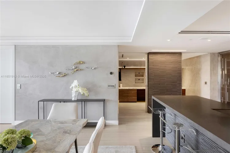 Jade Brickell #909 image #6