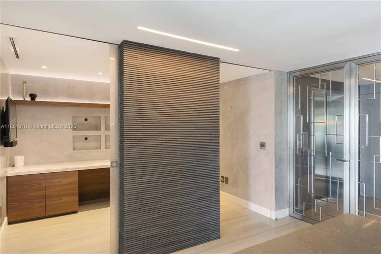 Jade Brickell #909 image #8